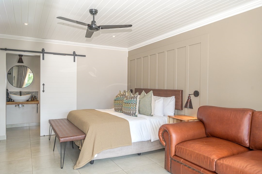 9 Bedroom Property for Sale in Westcliff Western Cape